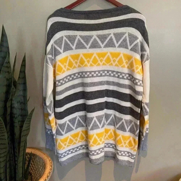 E2 CLOTHING MENS TRIBAL SWEATER - Picture 2 of 4